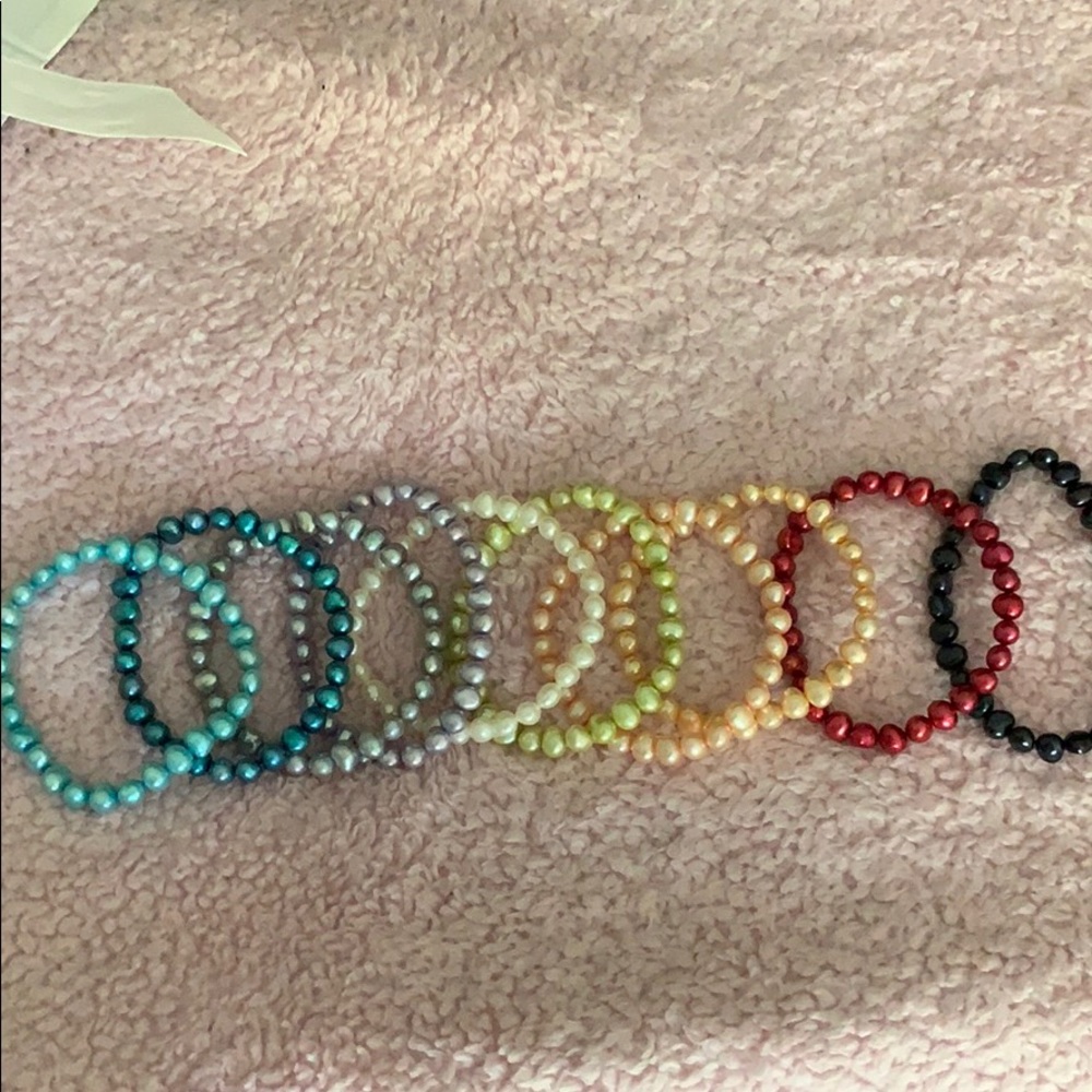 Women’s Fresh Water Pearl bracelets
